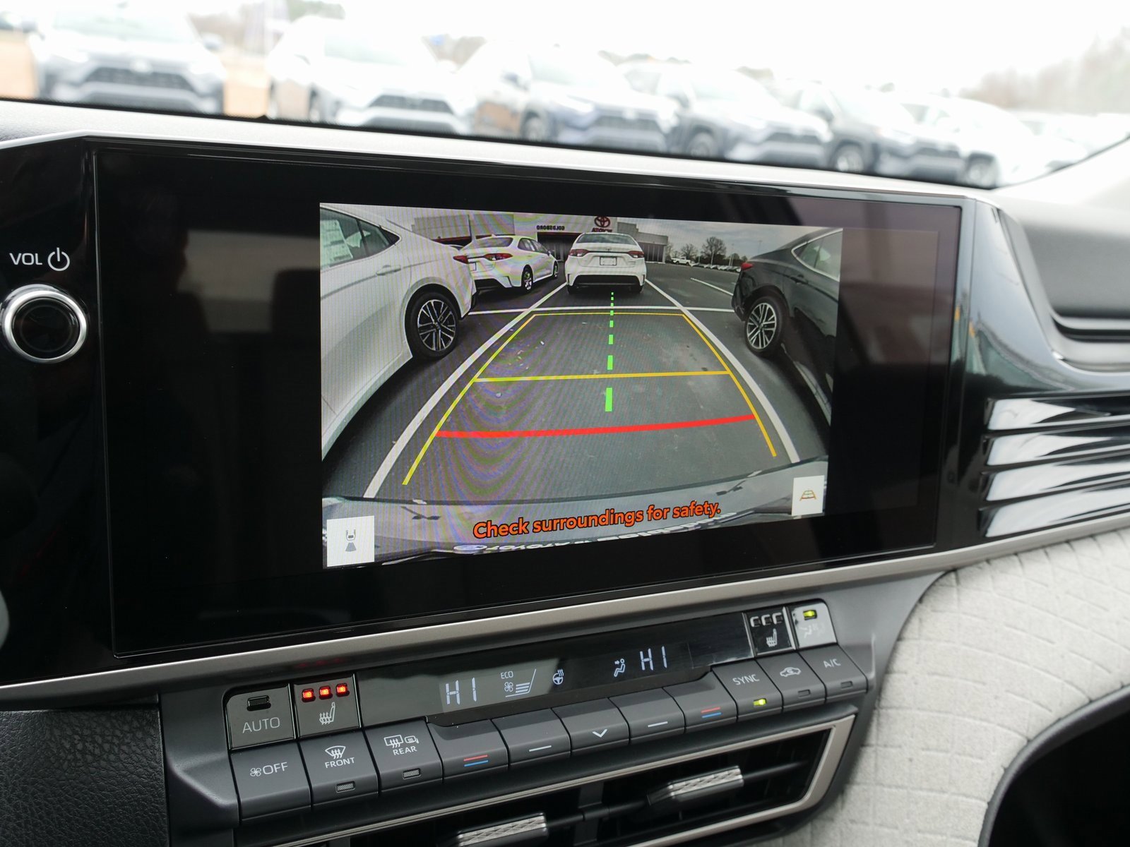 Used 2025 Toyota Camry XLE image 29