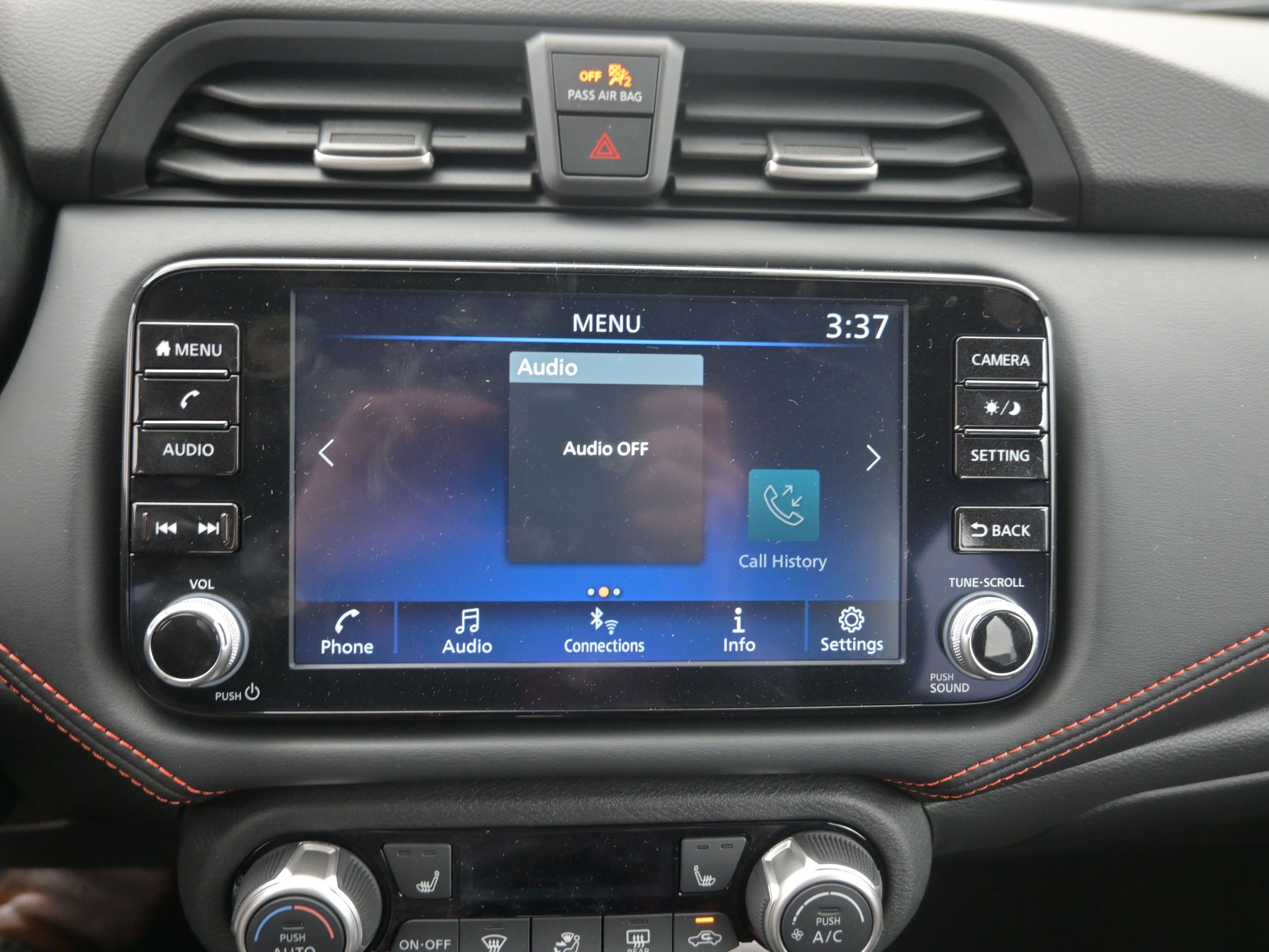 New 2025 Nissan Versa SR w/ Trunk Package image 14