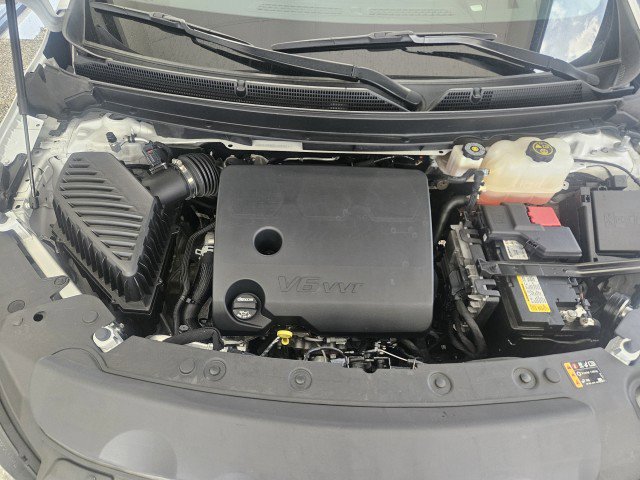 Used 2022 Buick Enclave Premium w/ Surround and Sites Package AWD/4WD image 7