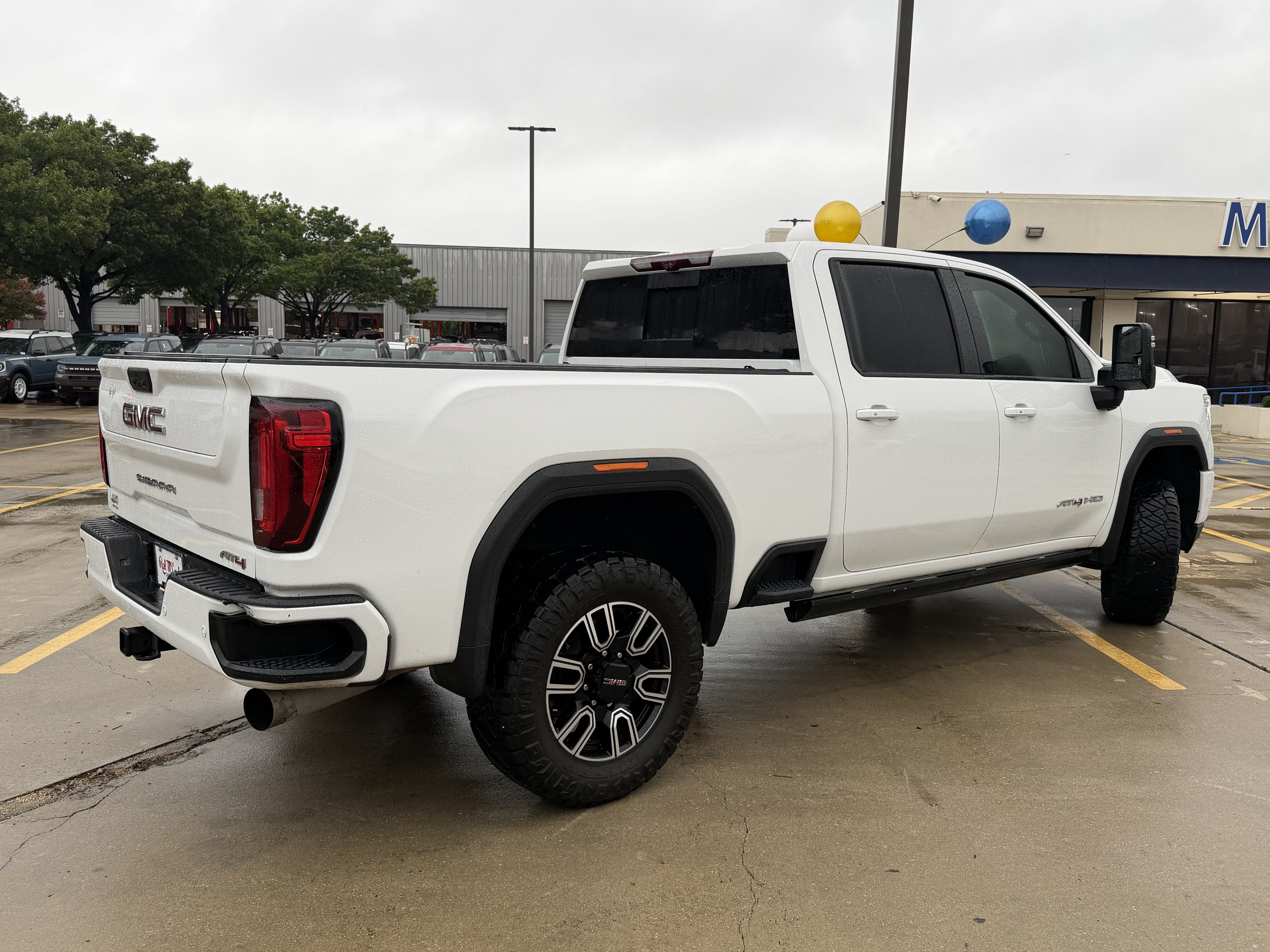 Used 2023 GMC Sierra 2500 AT4 w/ AT4 Premium Plus Package AWD/4WD image 7