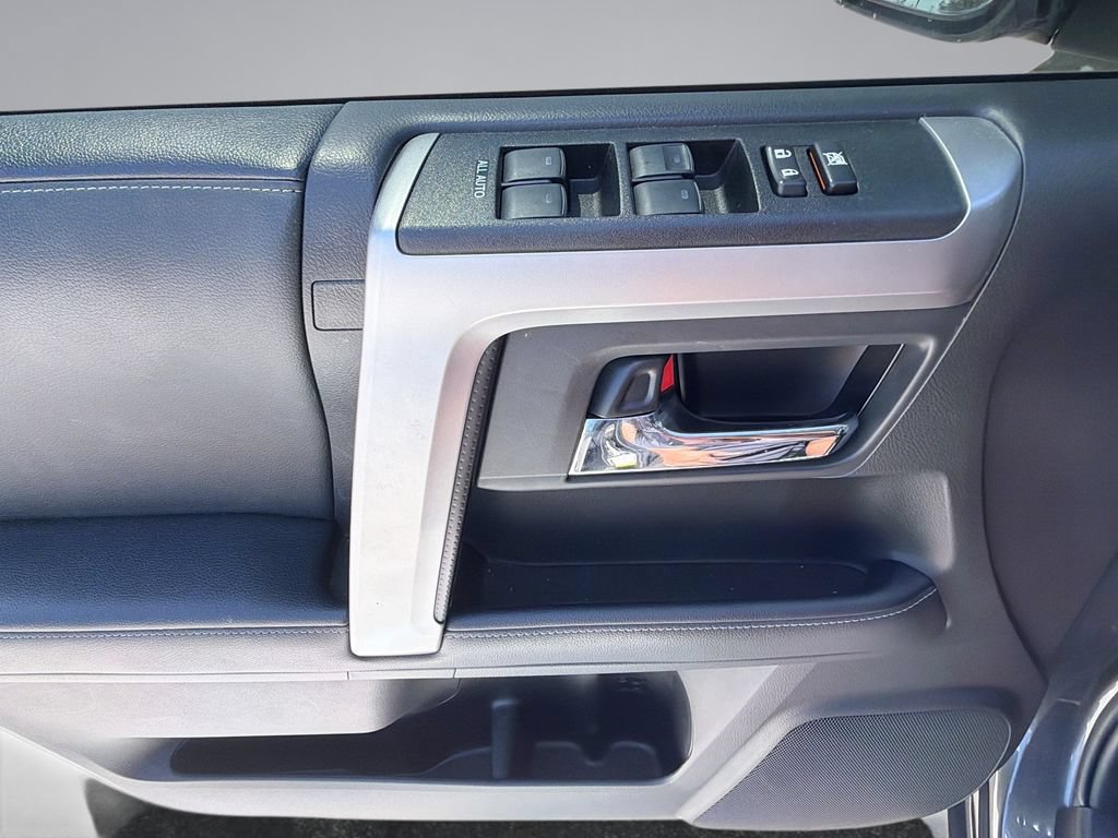 Used 2021 Toyota 4Runner SR5 RWD image 29