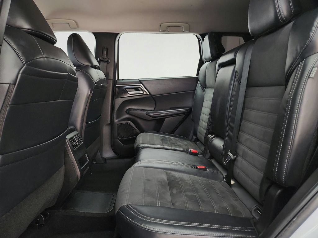 Used 2023 Mitsubishi Outlander Ralliart AWD/4WD image 25