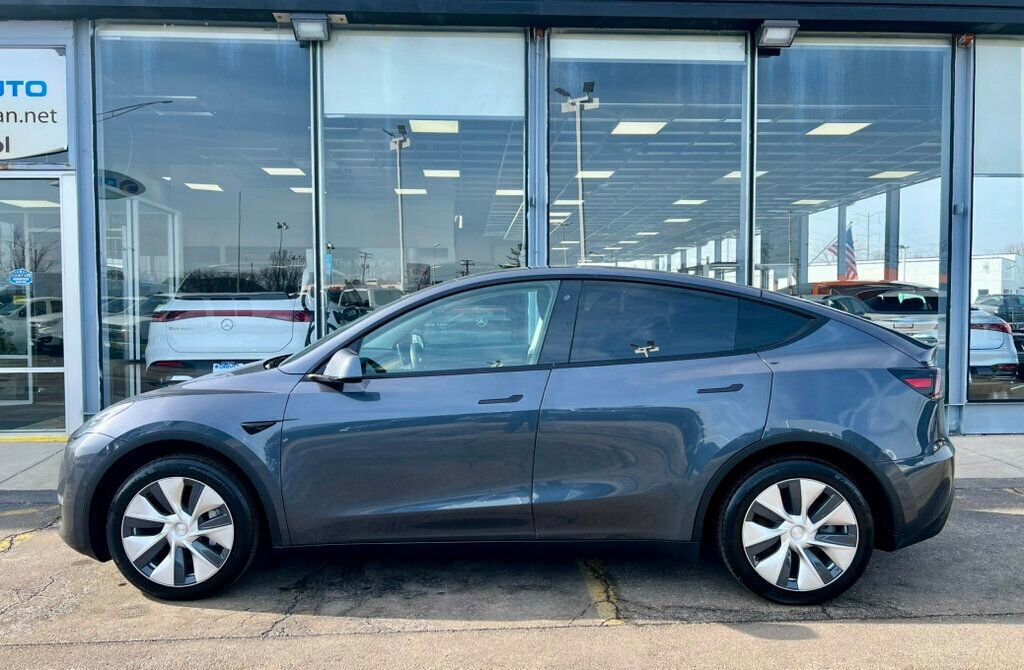 Used 2020 Tesla Model Y Long Range image 2