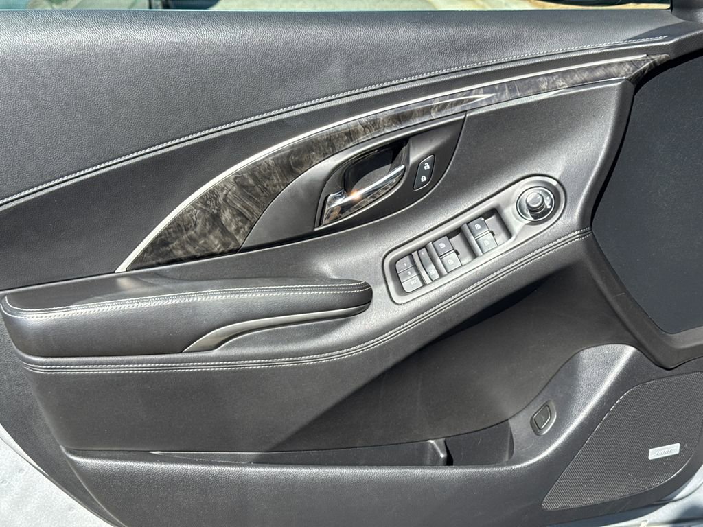 Used 2015 Buick LaCrosse Leather image 10