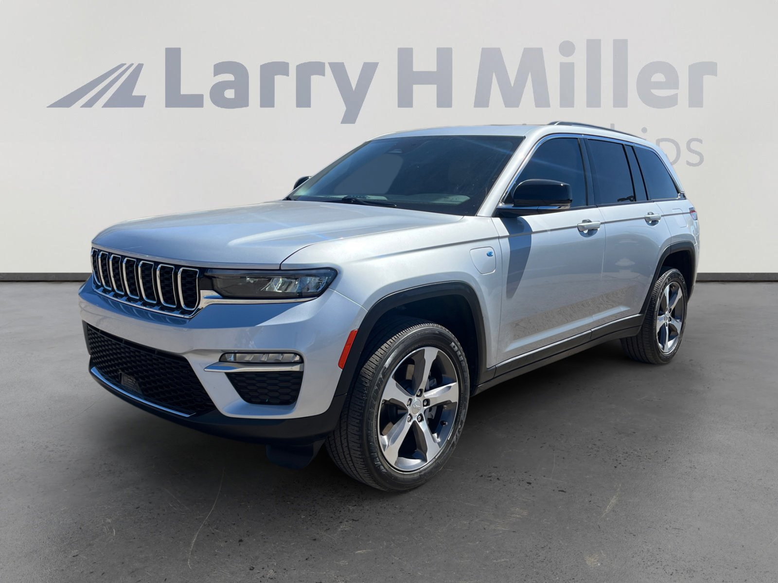 Used 2024 Jeep Grand Cherokee Limited 4xe w/ Trailer Tow Package