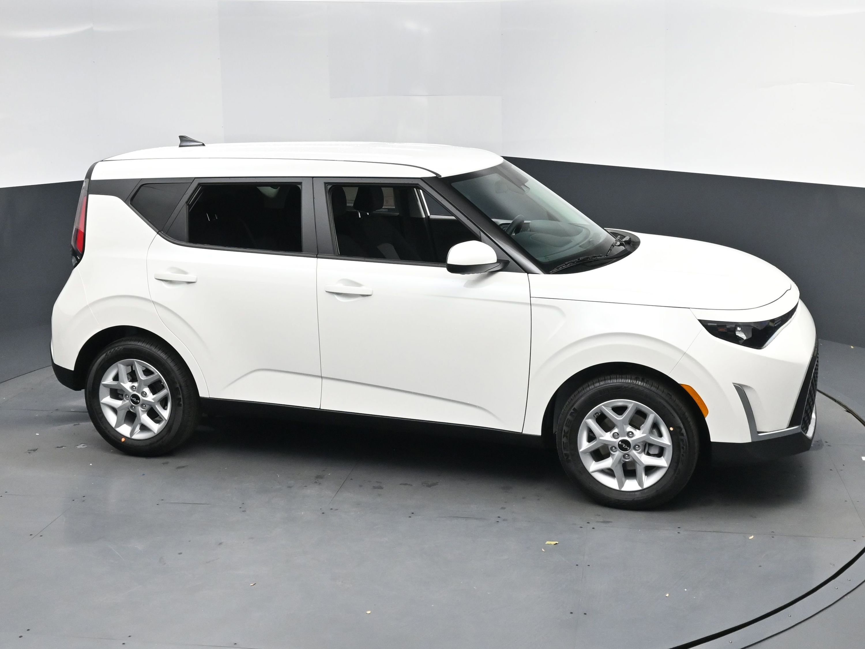 New 2025 Kia Soul LX image 7