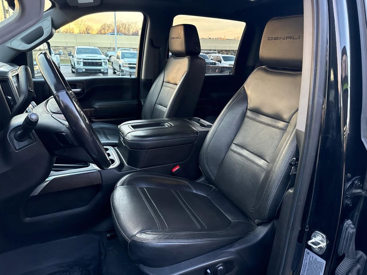 Used 2022 GMC Sierra 2500 Denali w/ Denali Ultimate Package AWD/4WD image 10