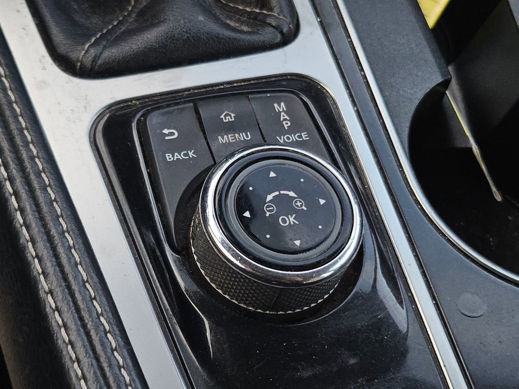 Used 2017 Nissan Maxima Platinum image 18