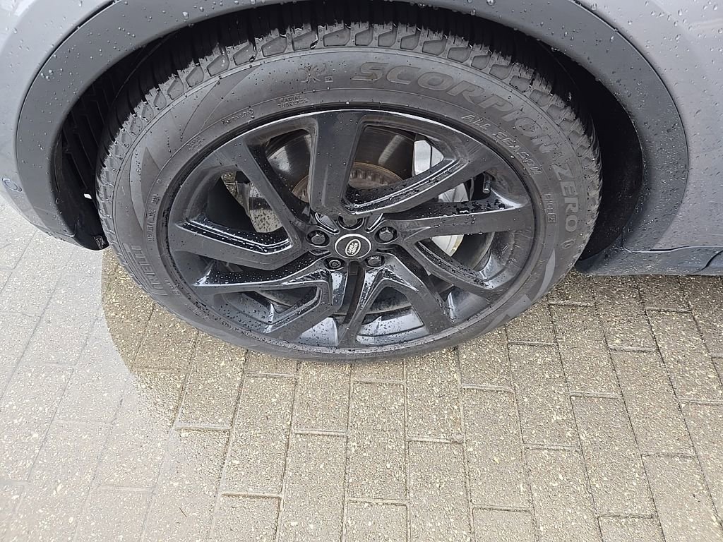 Certified 2025 Land Rover Discovery S AWD/4WD image 10