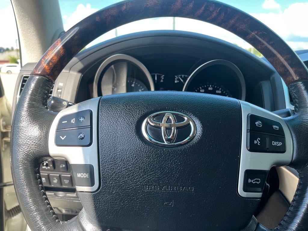 Used 2015 Toyota Land Cruiser AWD/4WD image 44