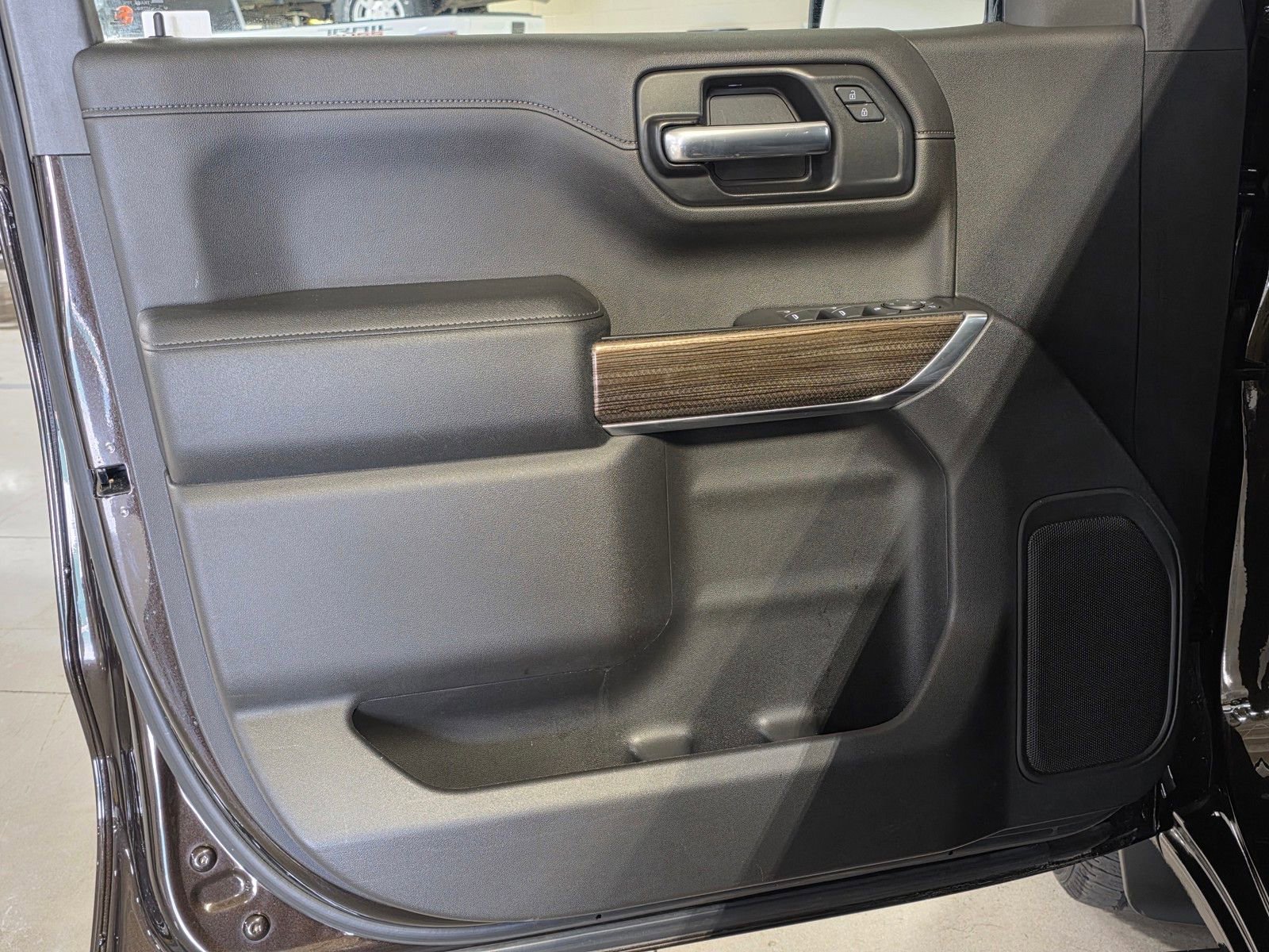 Used 2020 Chevrolet Silverado 1500 LT w/ All-Star Edition RWD image 23