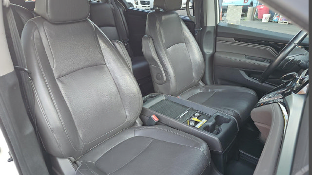 Used 2018 Honda Odyssey Elite image 4