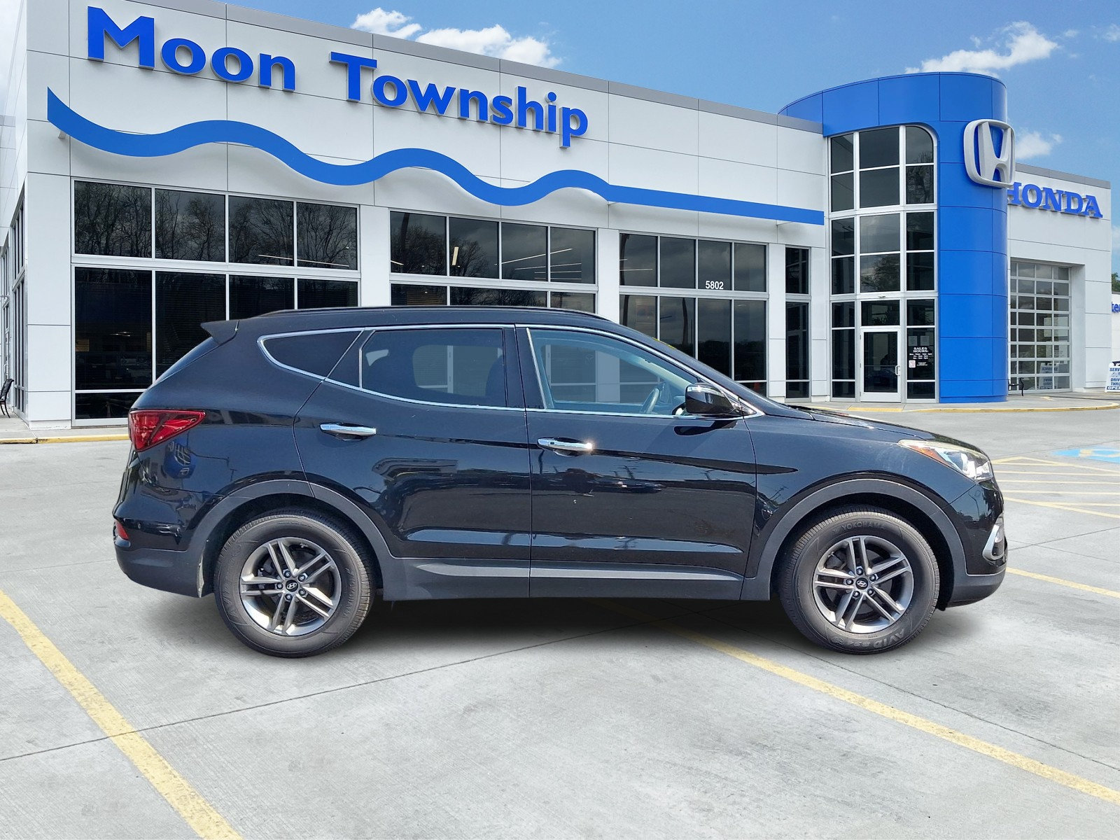Used 2018 Hyundai Santa Fe Sport w/ 2.4L Value Package 02 FWD image 7