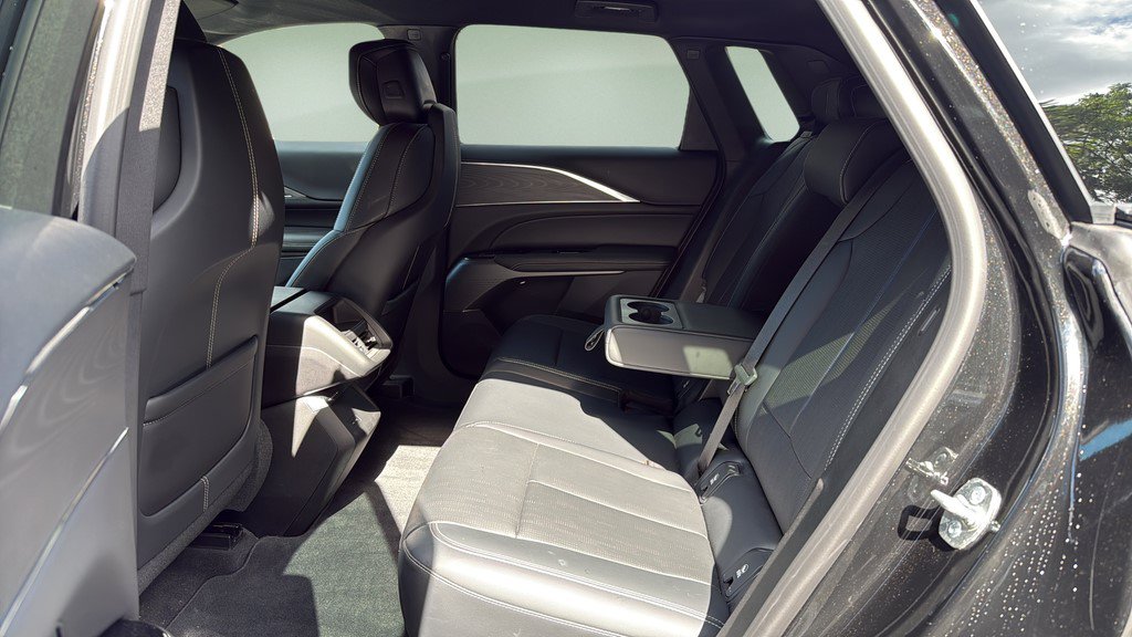 Certified 2024 Cadillac Lyriq Sport AWD/4WD image 22