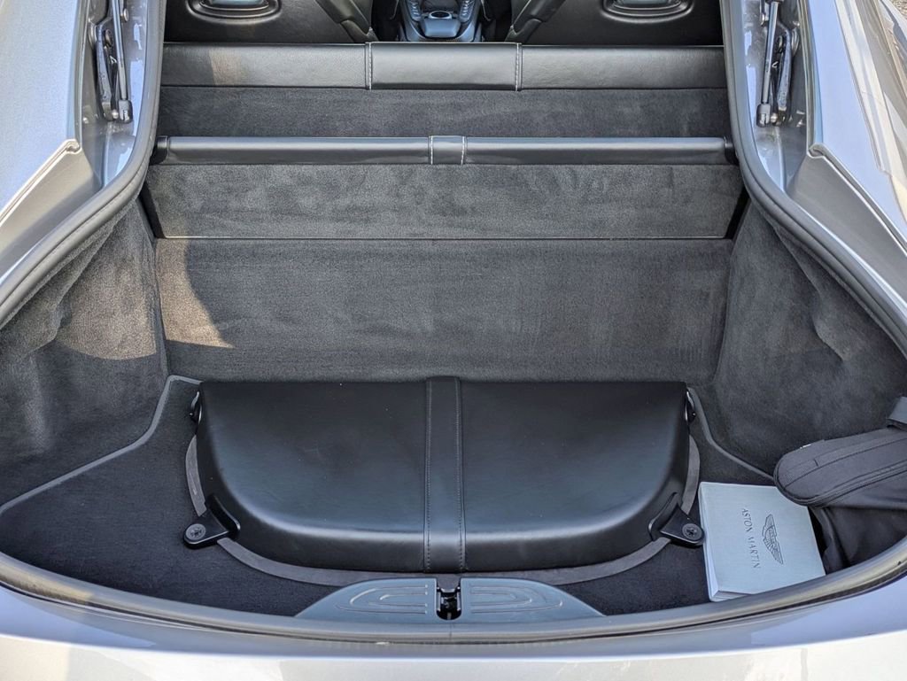 Used 2019 Aston Martin V8 Vantage Coupe image 27