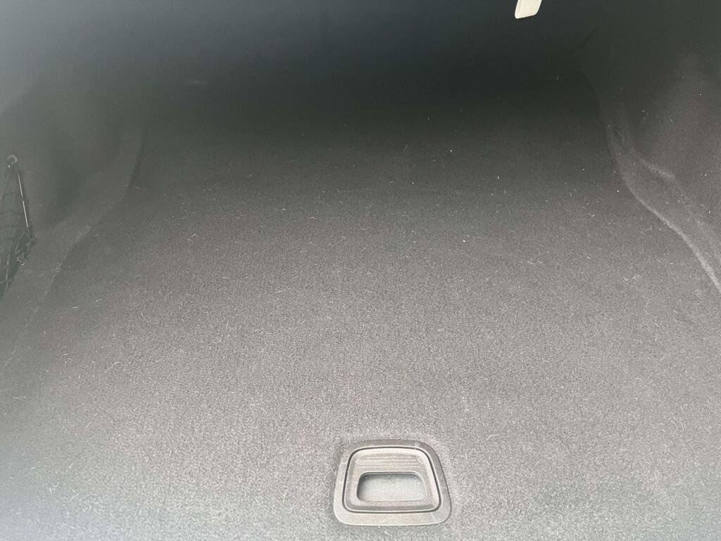 Certified 2018 Mercedes-Benz E 300 4MATIC image 18