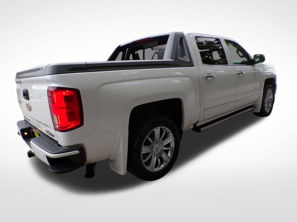 Used 2017 Chevrolet Silverado 1500 High Country w/ High Desert Package AWD/4WD image 7