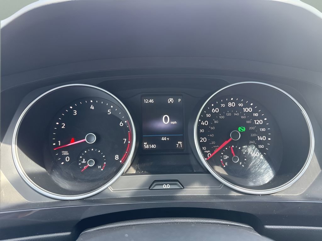 Used 2020 Volkswagen Tiguan SE w/ Panoramic Sunroof Package image 12
