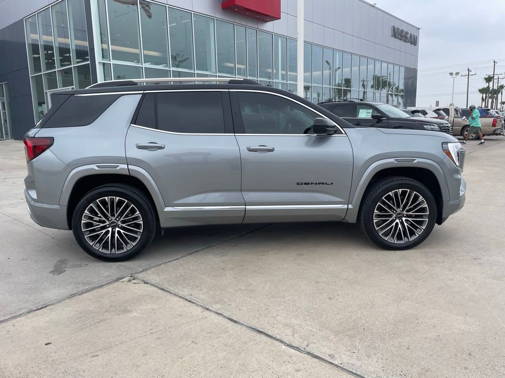 Used 2026 GMC Terrain Denali w/ LPO, Black Badging Package AWD/4WD image 2