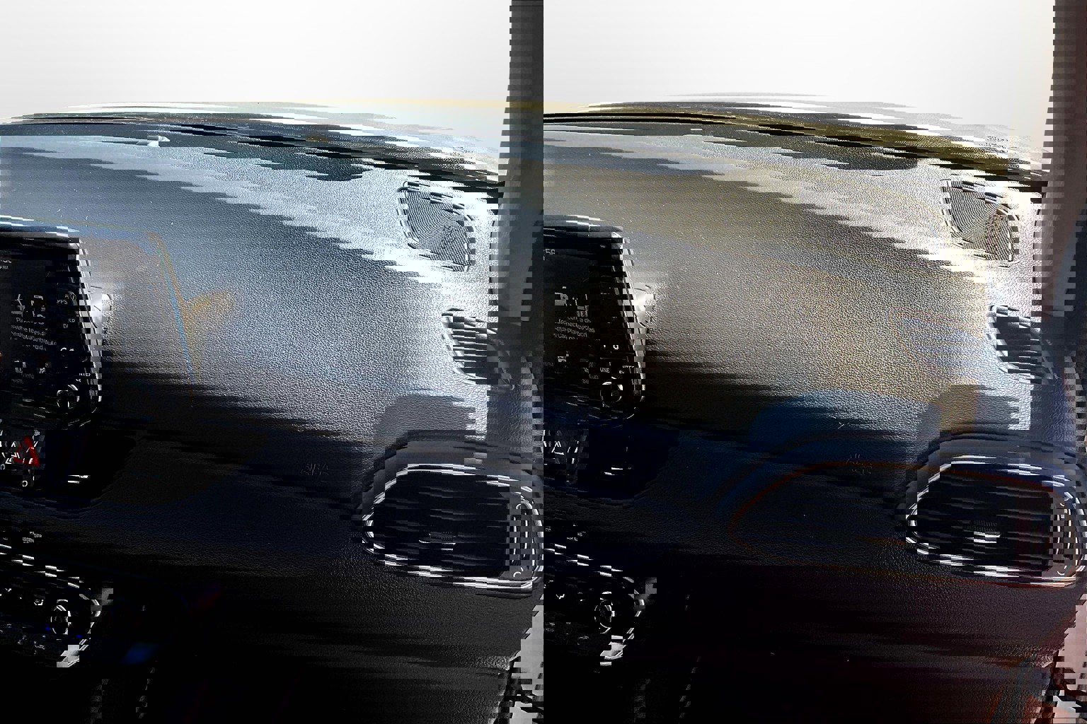 Used 2018 Hyundai Elantra GT image 21