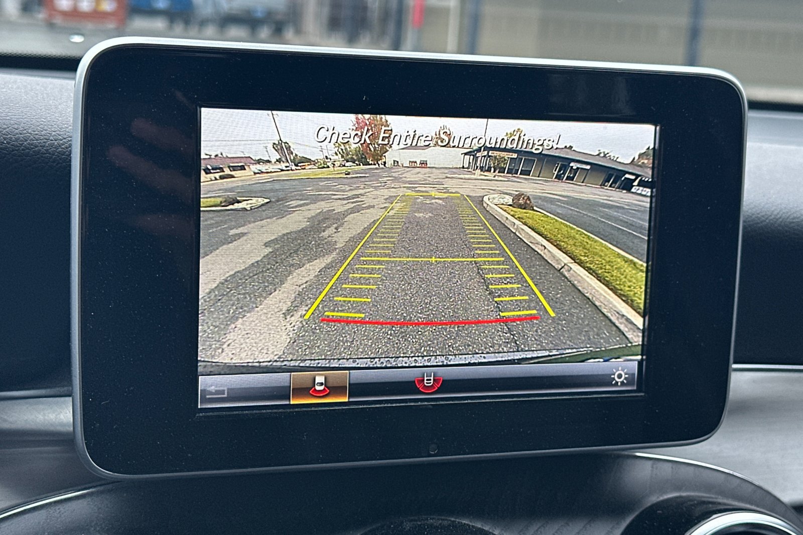 Used 2019 Mercedes-Benz GLC 300 4MATIC image 18