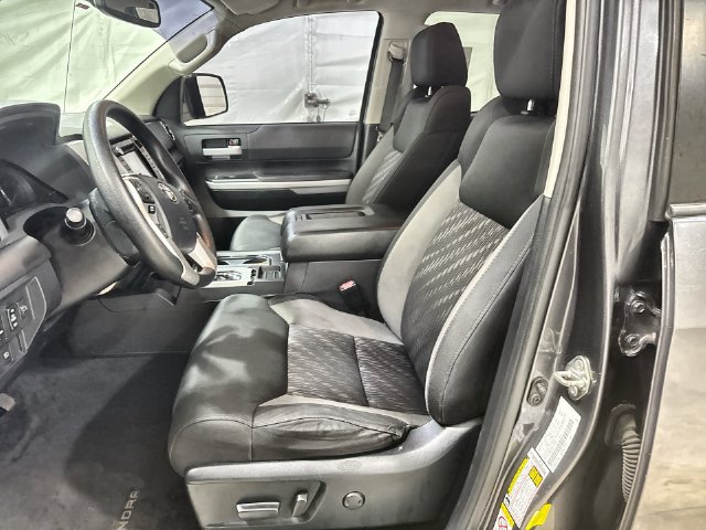 Used 2018 Toyota Tundra SR5 w/ SR5 Upgrade Package RWD image 18