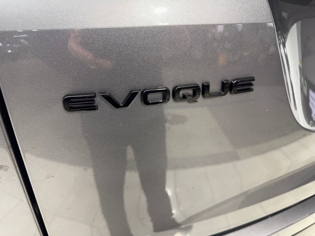 Used 2025 Land Rover Range Rover Evoque S image 23