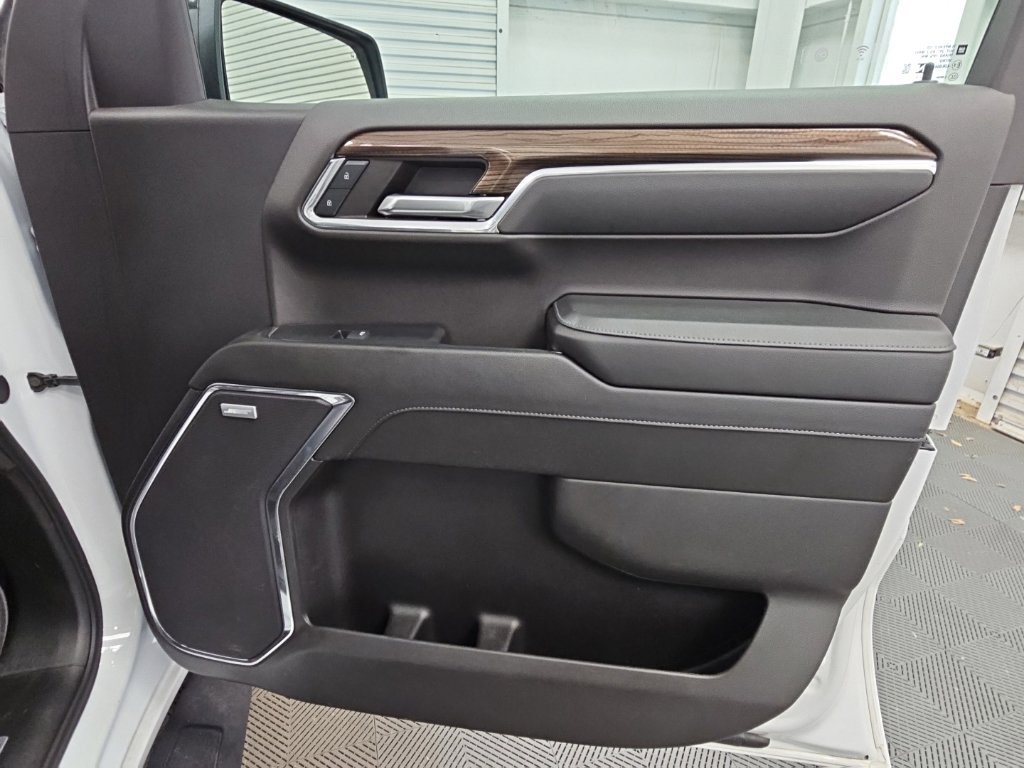 Used 2024 Chevrolet Silverado 1500 LT Trail Boss w/ LT Trail Boss Premium Package AWD/4WD image 44