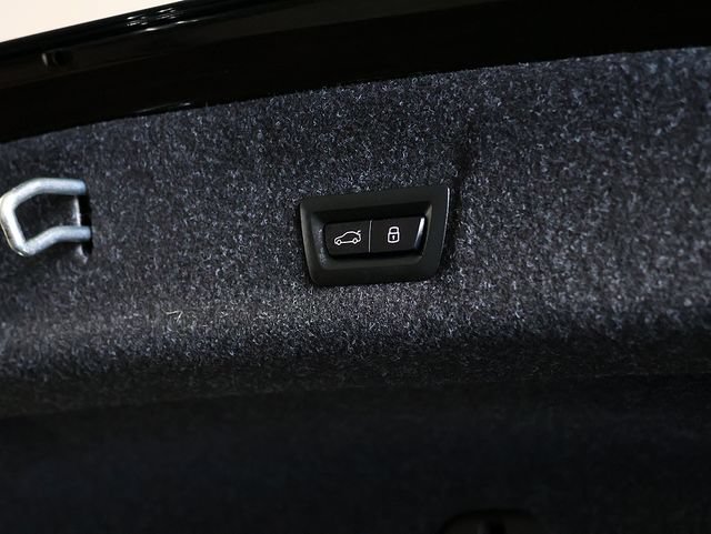 Used 2026 BMW 330i xDrive Sedan AWD/4WD image 31