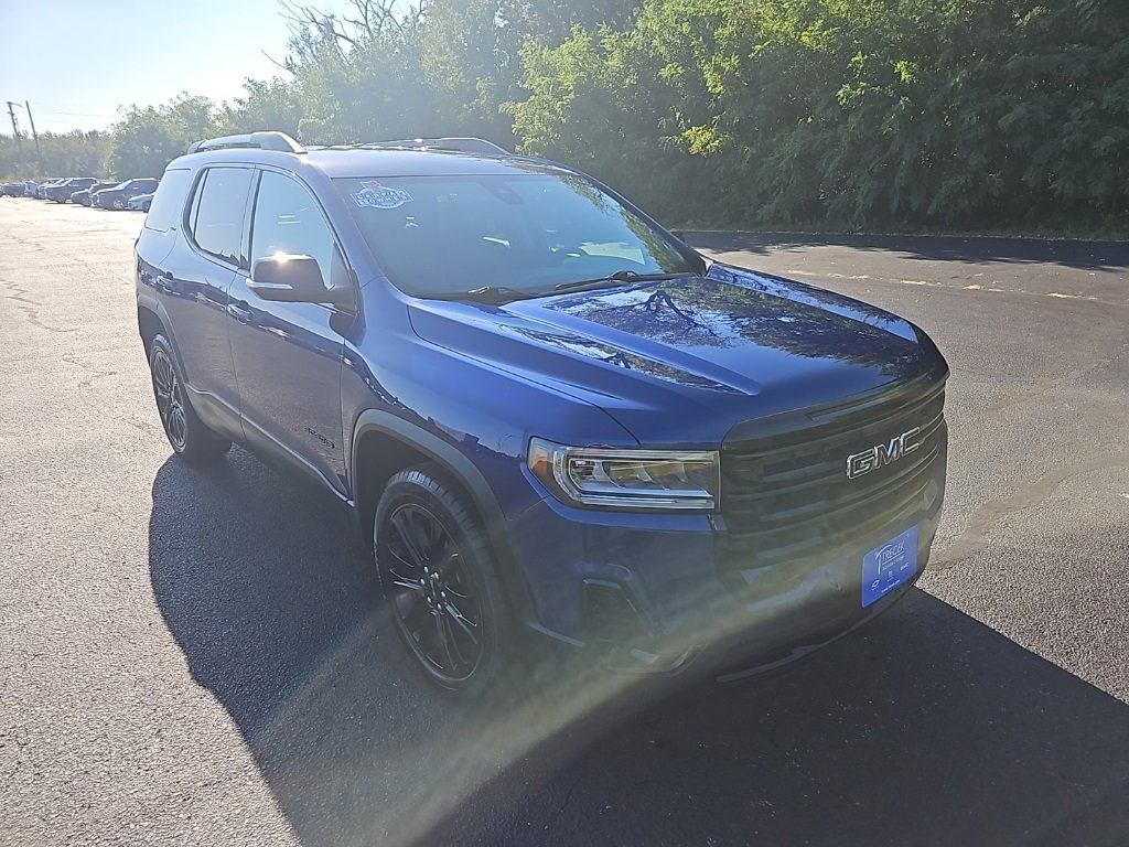 Used 2023 GMC Acadia SLT w/ Elevation Edition image 9