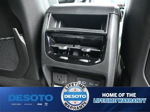 New 2026 Jeep Grand Cherokee Altitude image 15