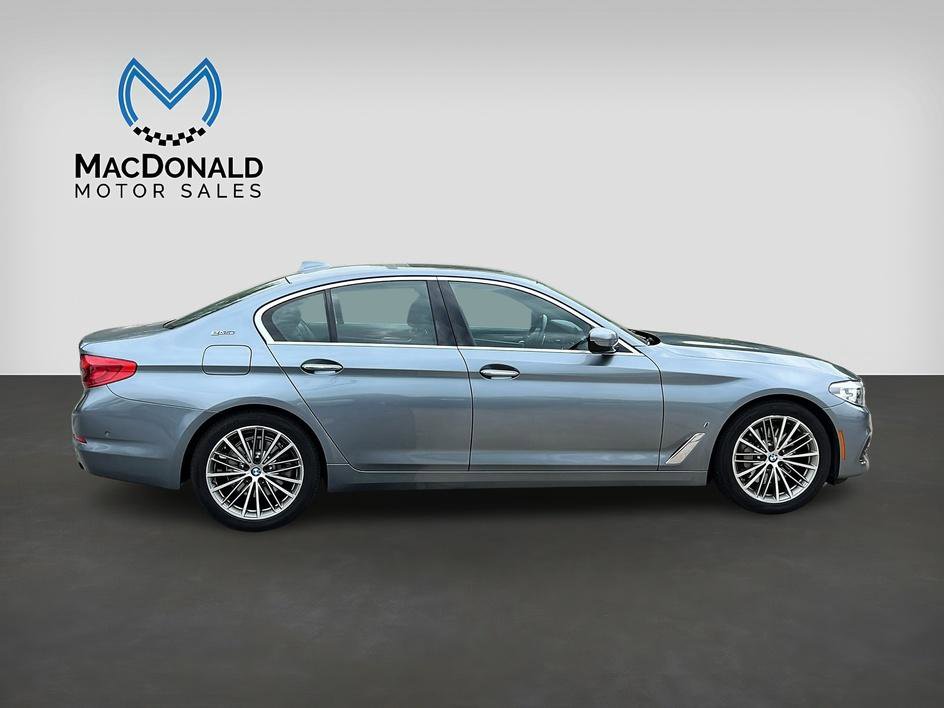 Used 2018 BMW 530e w/ Premium Package 2 RWD image 8