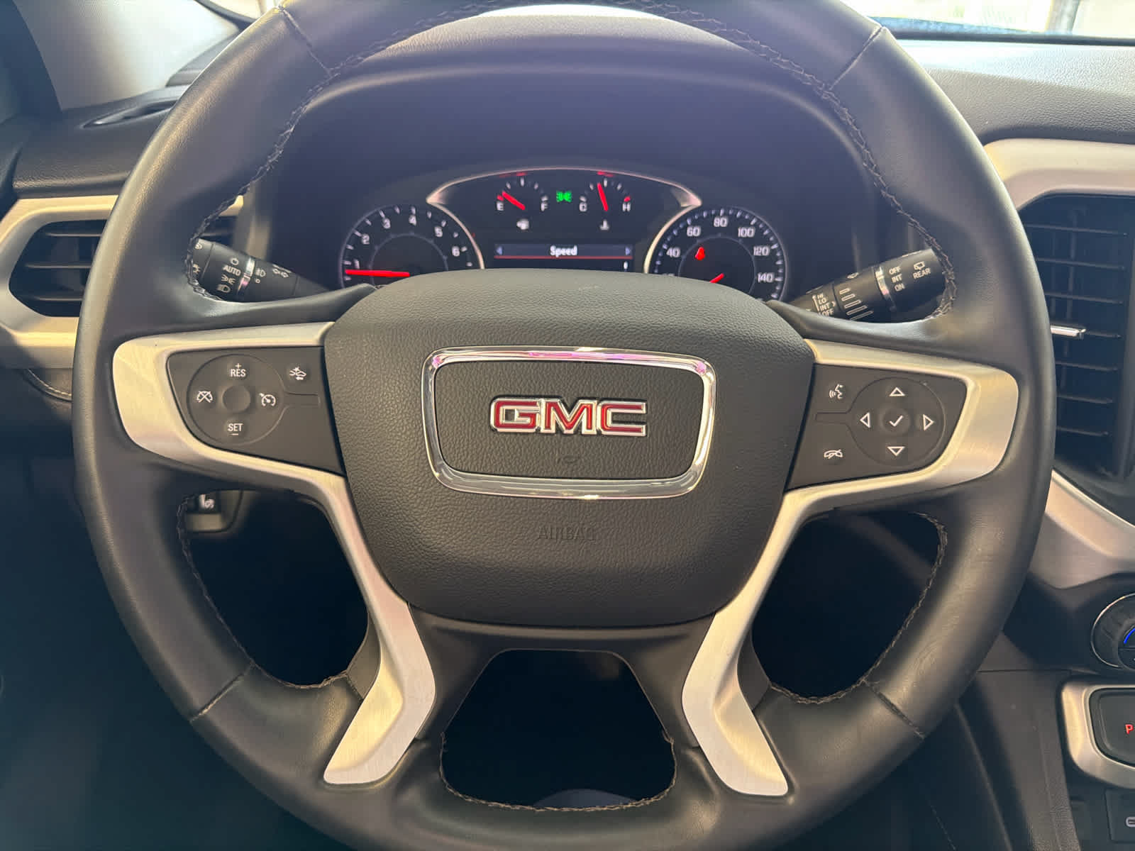 Used 2023 GMC Acadia SLT FWD image 41