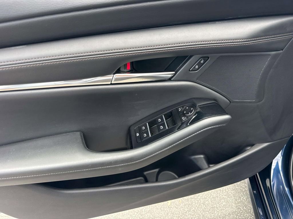Used 2019 MAZDA MAZDA3 Hatchback FWD image 20