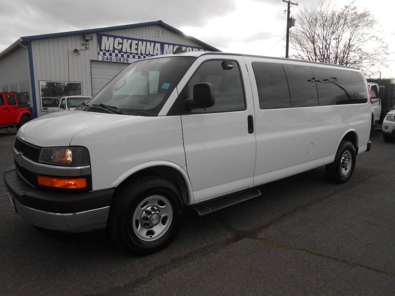 Used 2020 Chevrolet Express 3500 LT w/ LT Preferred Equipment Group image 6