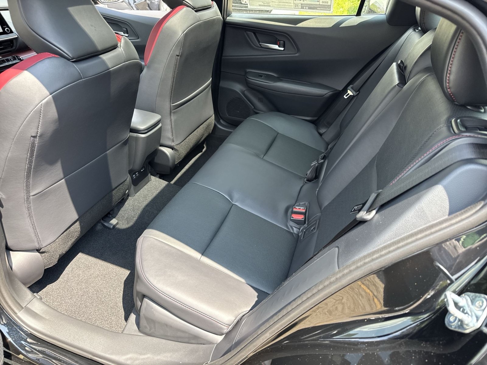 New 2026 Toyota Prius Plug-In Hybrid FWD image 33