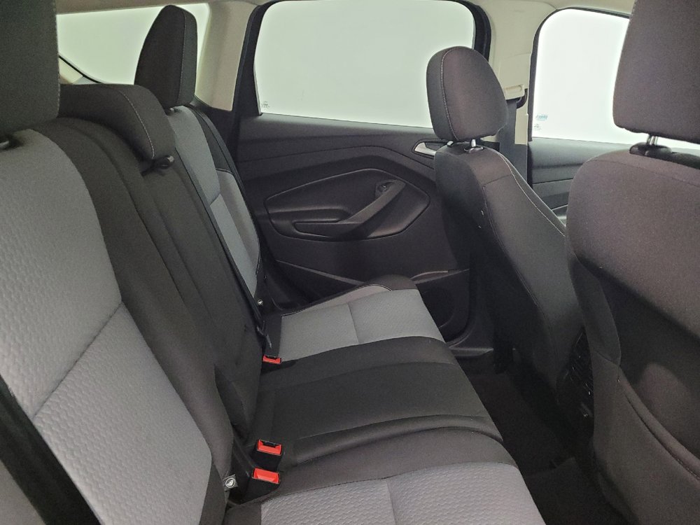 Used 2017 Ford Escape SE image 19