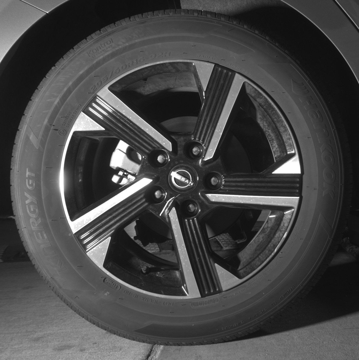 Used 2025 Nissan Sentra SV image 15