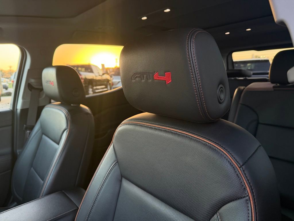 Used 2023 GMC Acadia AT4 w/ Technology Package image 15
