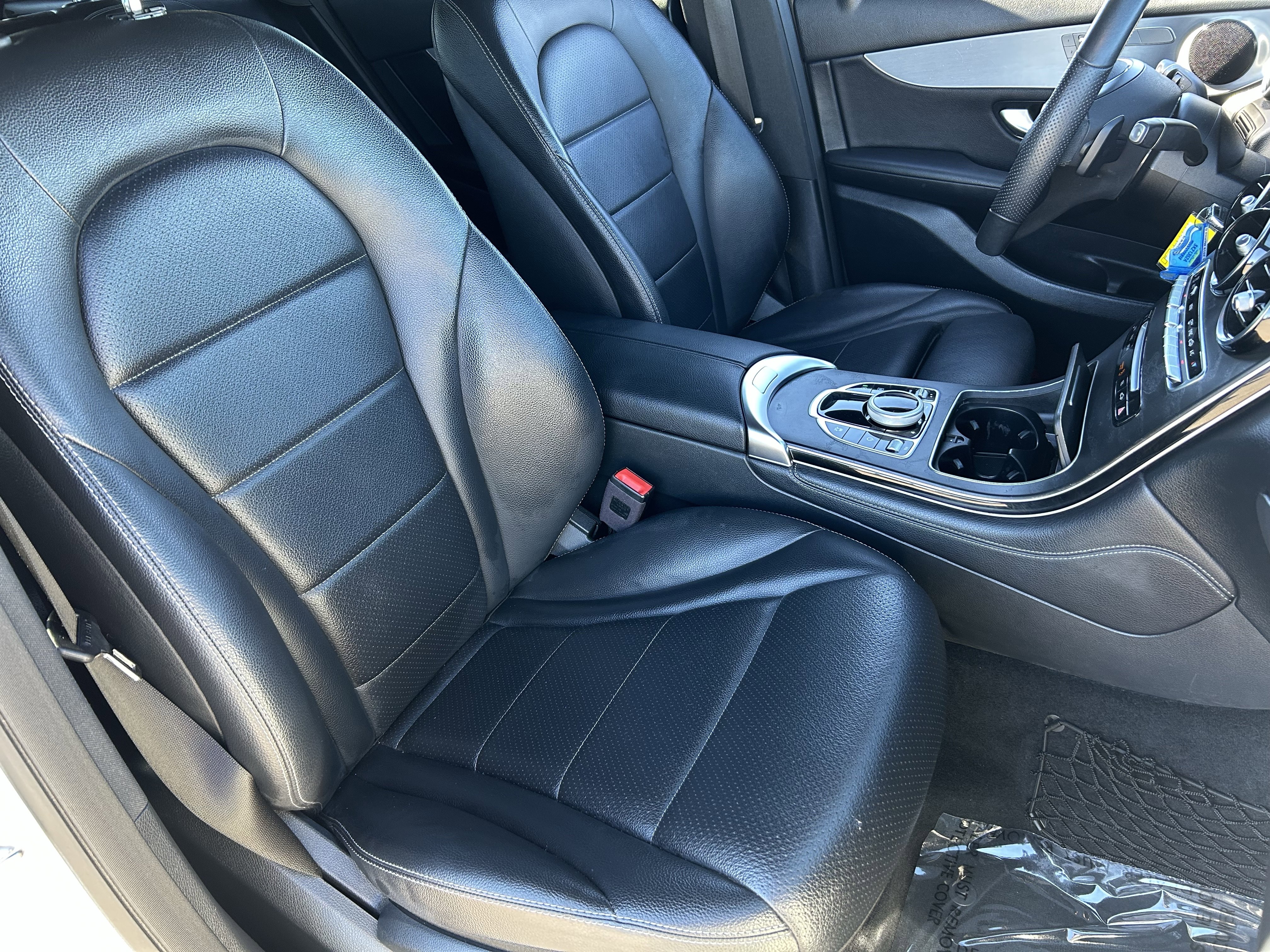 Used 2019 Mercedes-Benz GLC 300 4MATIC image 9