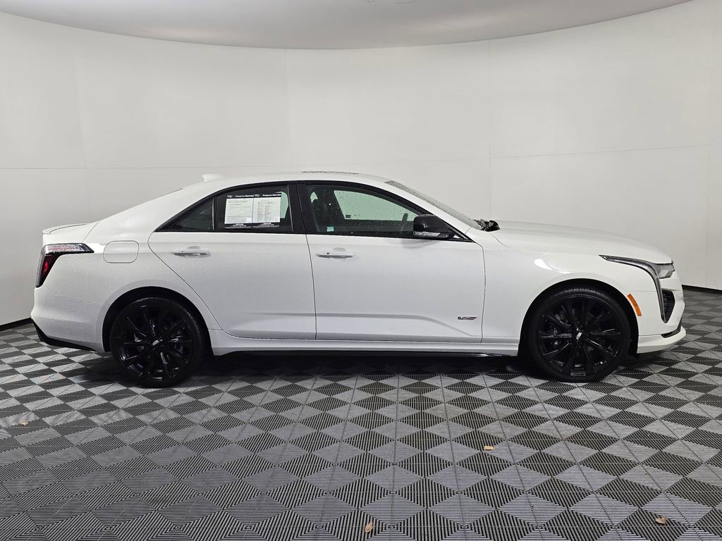 Used 2022 Cadillac CT4 V w/ LPO, ONYX Package image 8