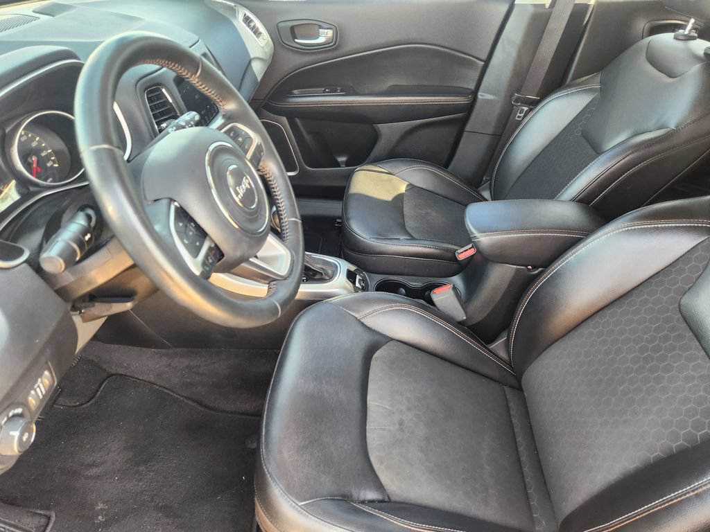 Used 2018 Jeep Compass Latitude w/ Popular Equipment Group FWD image 13