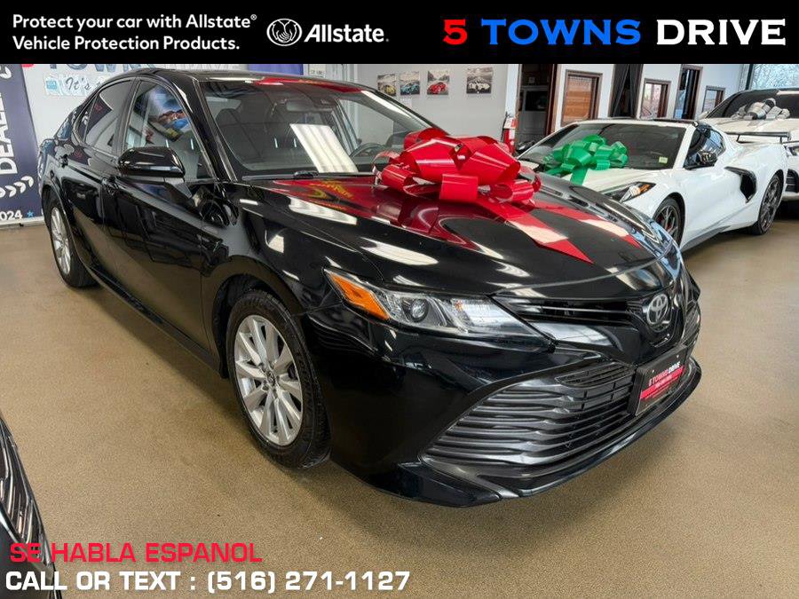Used 2018 Toyota Camry LE FWD image 1