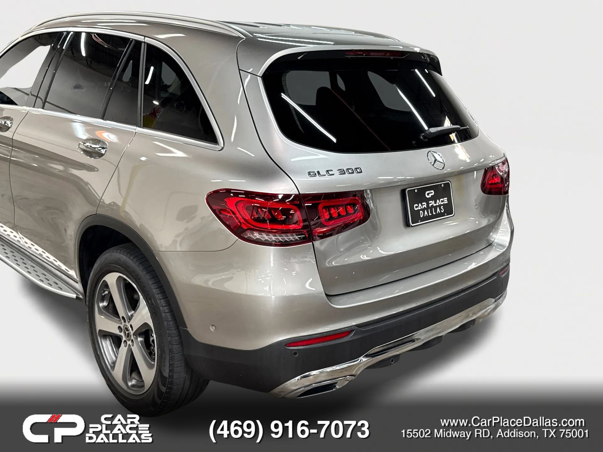 Used 2021 Mercedes-Benz GLC 300 w/ Premium Package image 10