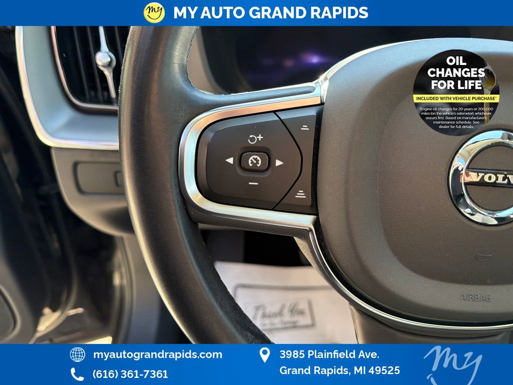 Used 2023 Volvo XC60 B5 Core AWD/4WD image 15