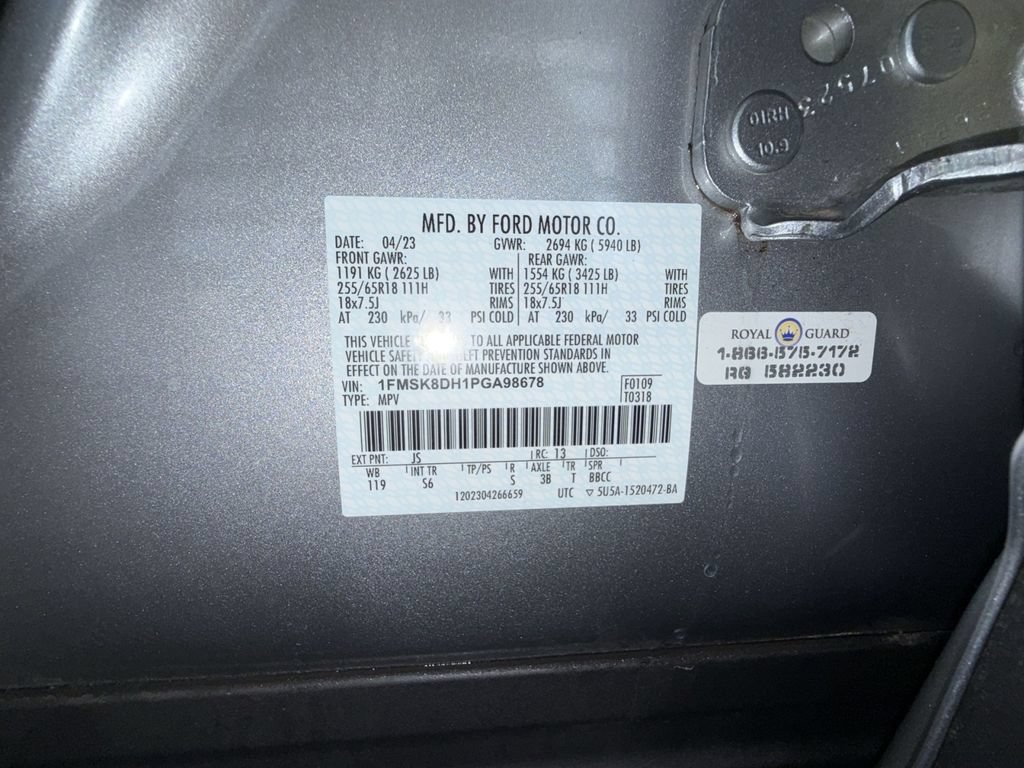 Used 2023 Ford Explorer XLT w/ Equipment Group 202A AWD/4WD image 29