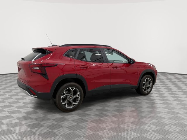 Certified 2026 Chevrolet Trax LT w/ Sunroof Package FWD image 13