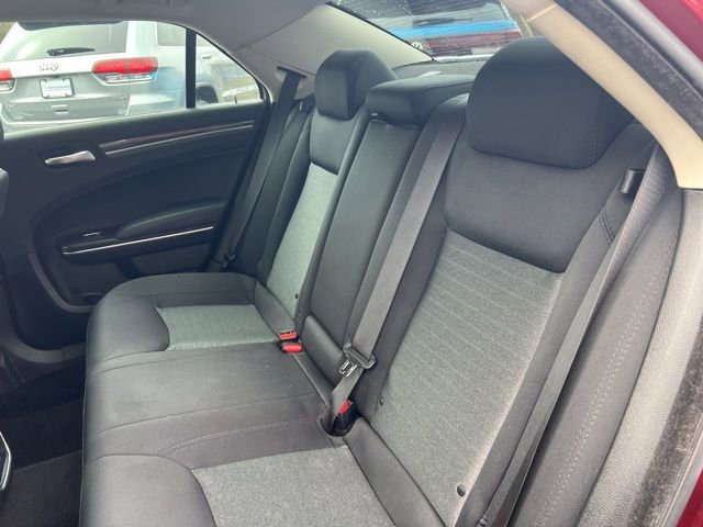 Used 2021 Chrysler 300 Touring w/ Chrome Appearance Package image 17