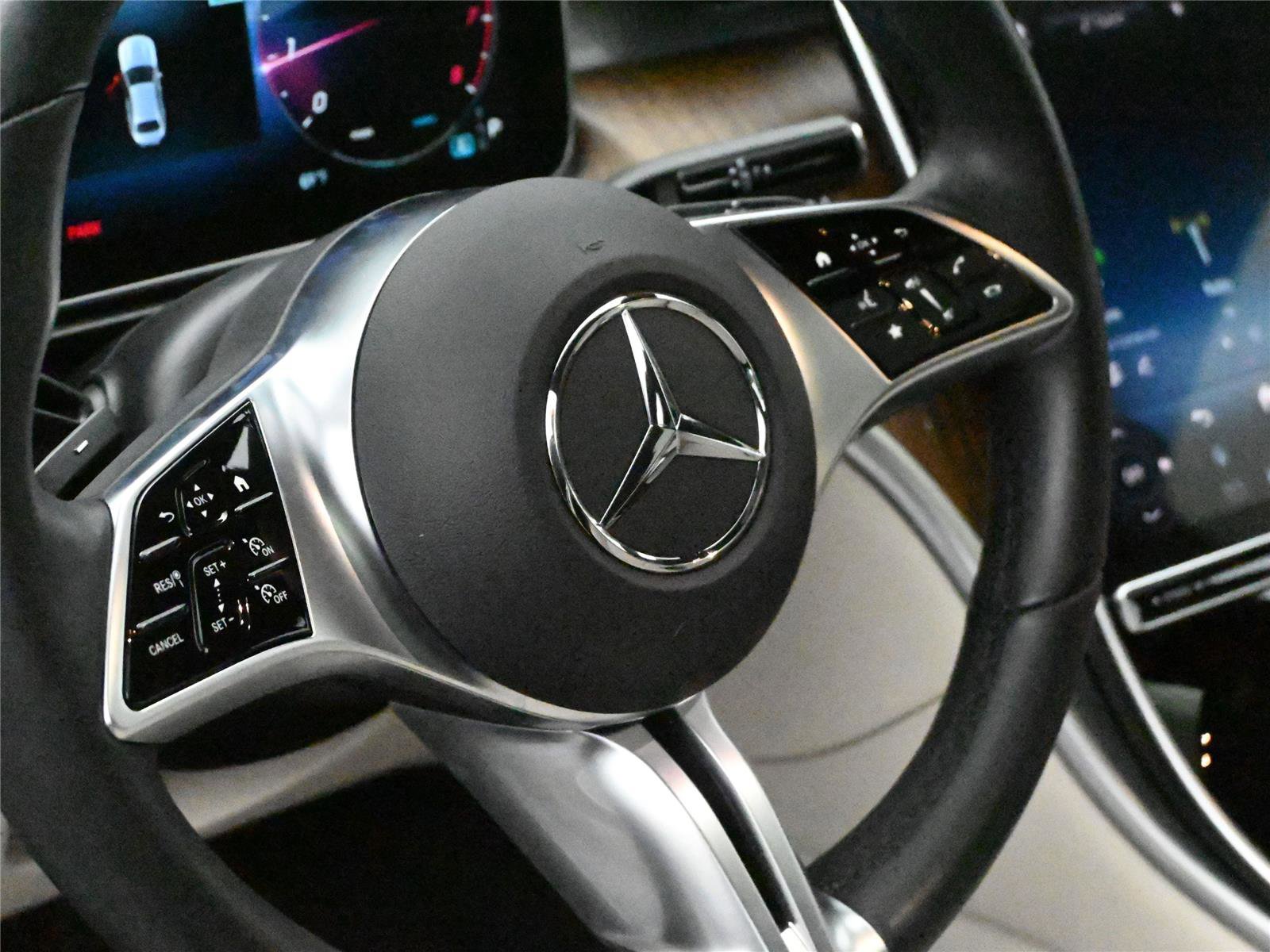 Used 2023 Mercedes-Benz C 300 4MATIC Sedan image 10