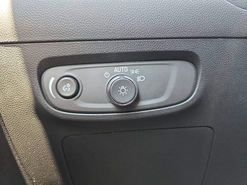 Certified 2024 Buick Encore GX Preferred AWD/4WD image 26